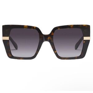 Quay Notorious Sunglasses Neutral Tortoise Frame Smoke Lens Square NWT